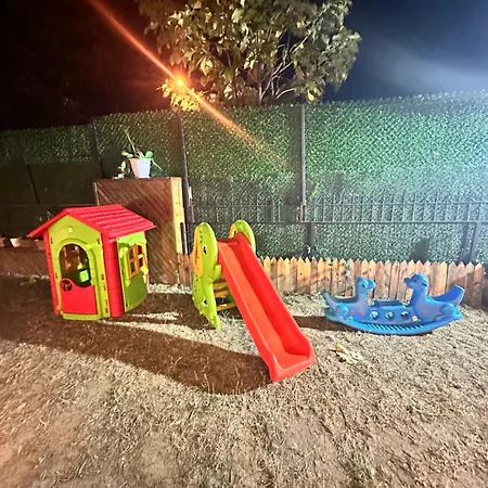 Yesil Panjurlu Bahceli Nilufer